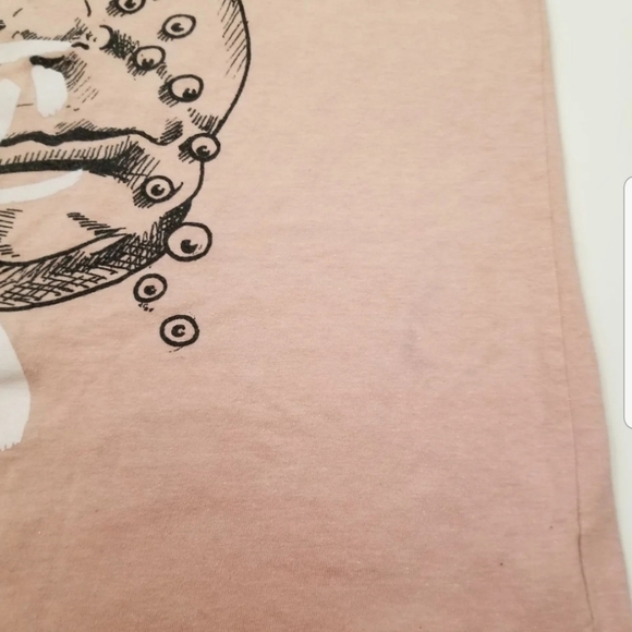 Graphic T-Shirt Japanese hieroglyphs - Picture 3 of 5